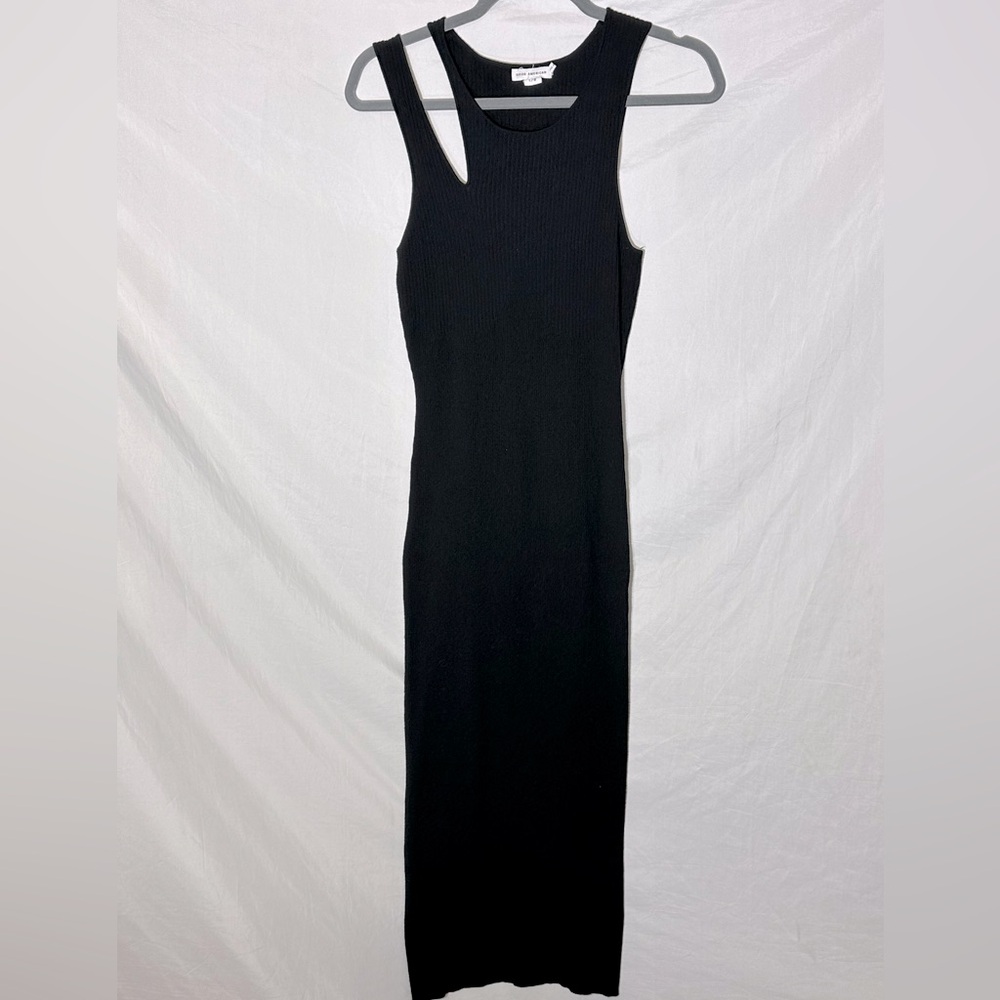 Good American Bold Shoulder Cutout Ribbed Black Midi Dress